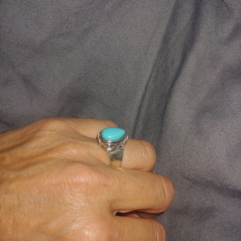 Ring - Picture 3 of 3